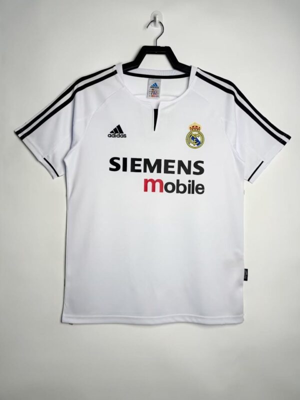 Real Madrid 2003/04 Retro Home kit with Shorts